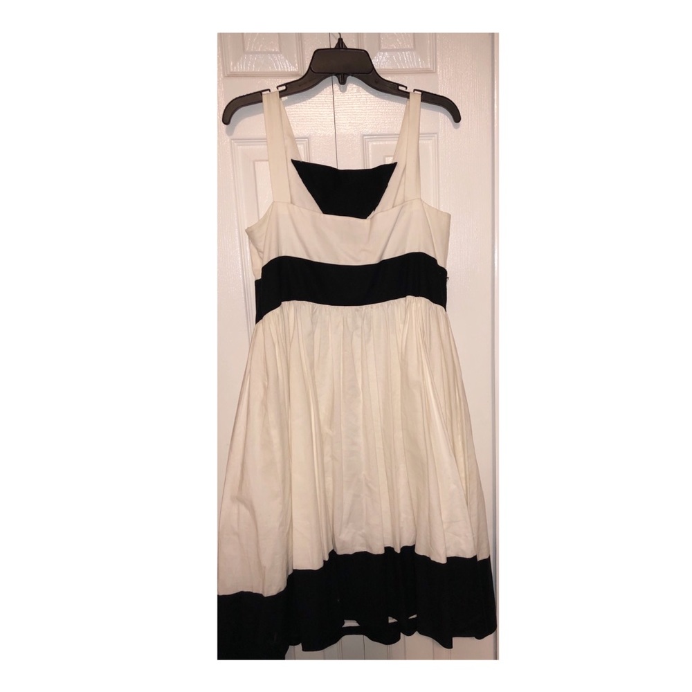 Dress barn